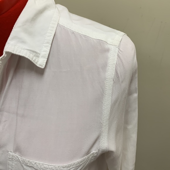 Saks fifth Avenue ladies blouse - Picture 2 of 12